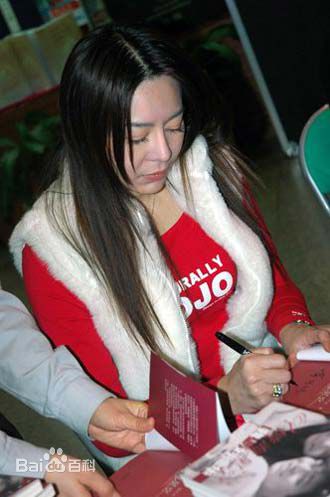 喻可欣参加活动照前后照片