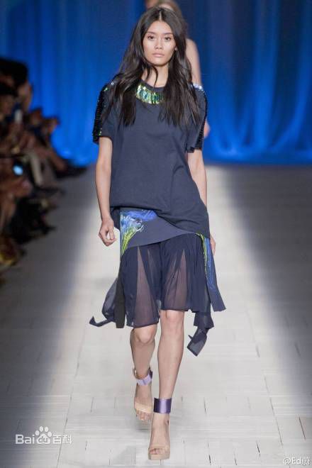 奚梦瑶(Ming Xi)街拍、T台照素颜照壁纸