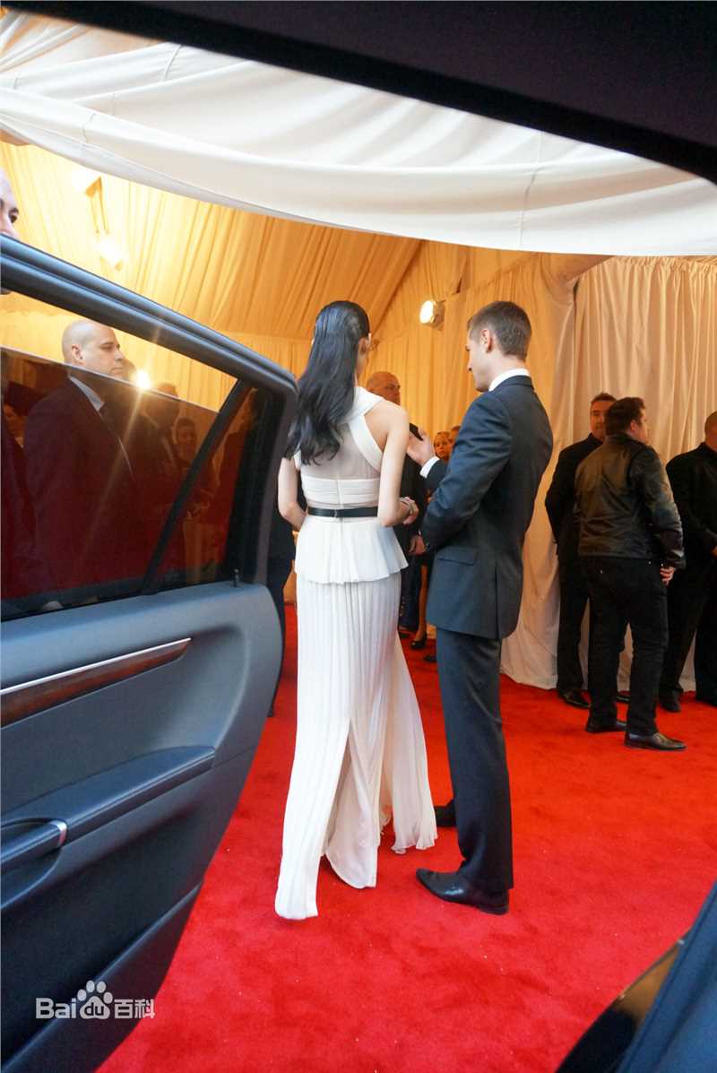 奚梦瑶(Ming Xi)纽约2013Met Ball图片图册