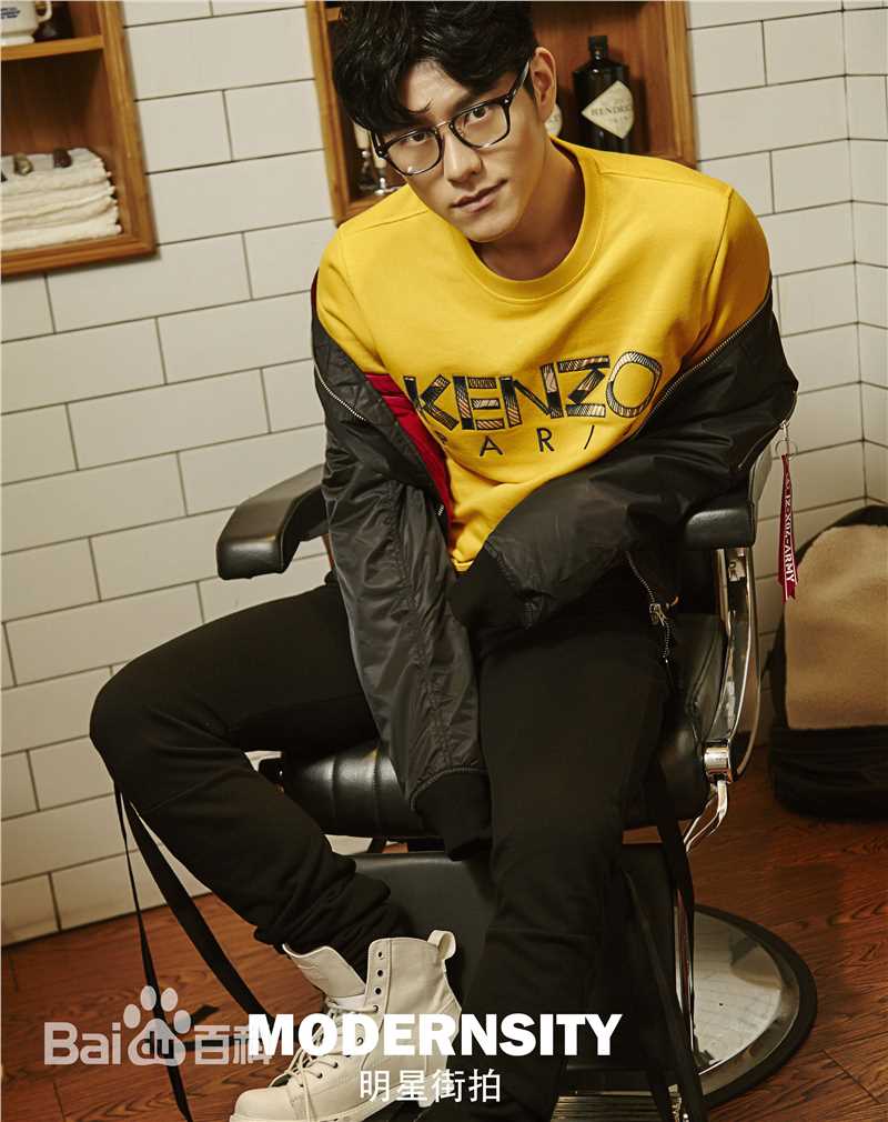 李程彬时尚街拍图册