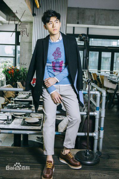 李程彬时尚街拍图册