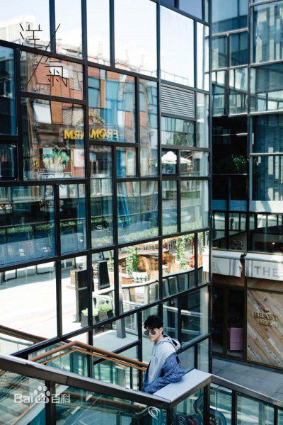 李程彬时尚街拍图册