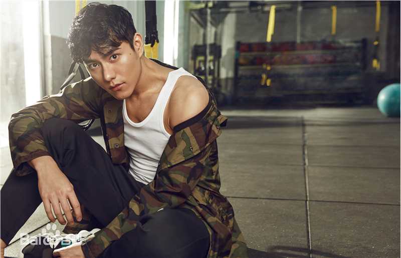 李程彬精选时尚杂志图册