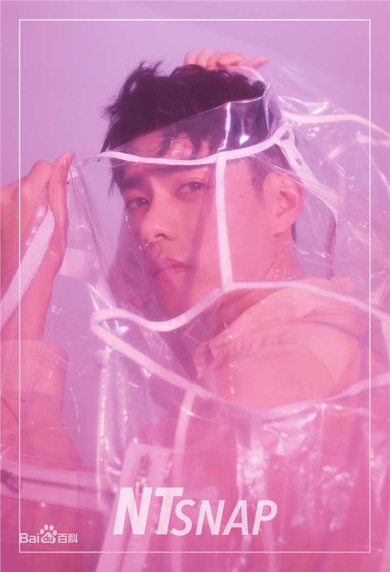 最新李程彬在《NTsnap》时尚大片中的图集