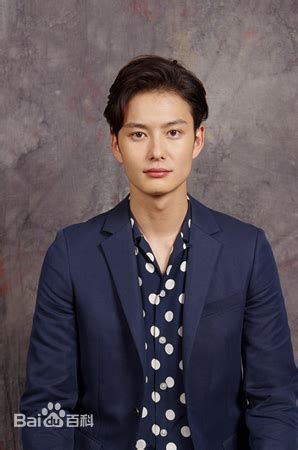 最新冈田将生(おかだ まさき)性感图片