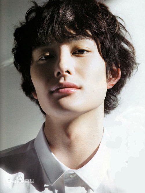 最新冈田将生(おかだ まさき)性感图片