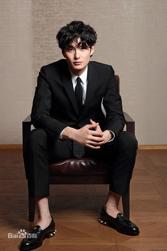 最新冈田将生(おかだ まさき)性感图片