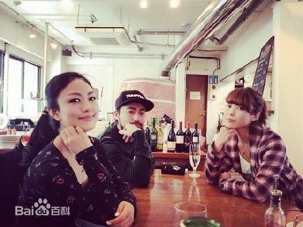 山田孝之(やまだ たかゆき)和家人、朋友前后照片