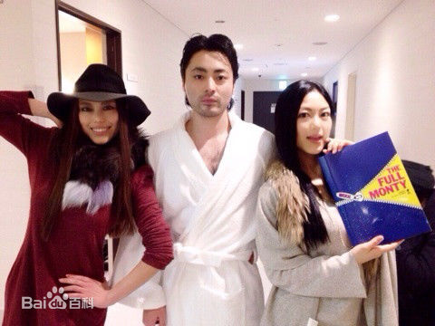 山田孝之(やまだ たかゆき)和家人、朋友前后照片