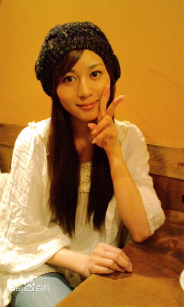 比嘉爱未(ひが まなみ/Higa Manami)生活中的性感图片图集