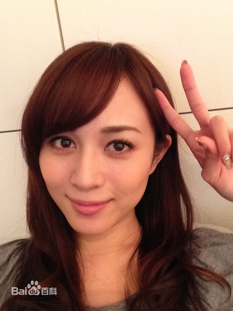 比嘉爱未(ひが まなみ/Higa Manami)生活中的性感图片图集