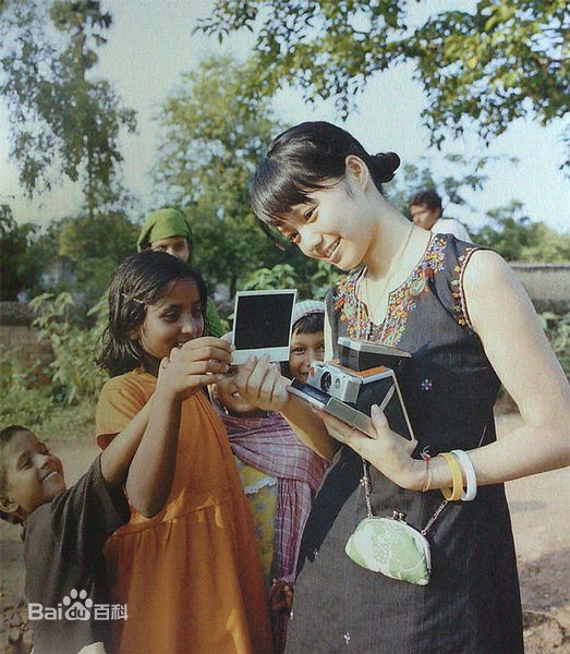 宫崎葵(宫崎あおい，みやざき あおい)热心公益素颜照壁纸