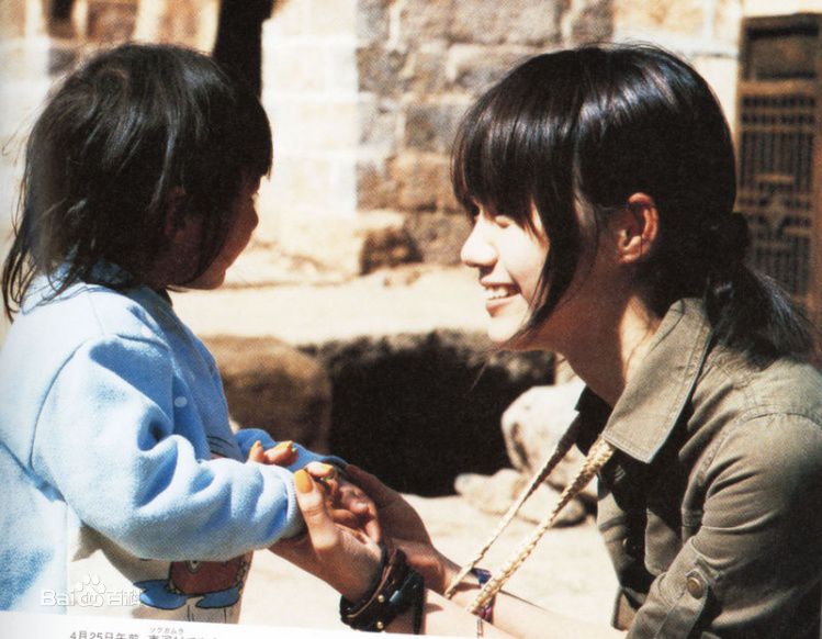 宫崎葵(宫崎あおい，みやざき あおい)热心公益素颜照壁纸