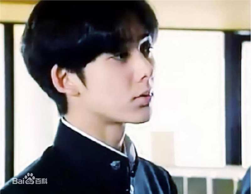 柏原崇(Takashi Kashiwabara)白线流性感图片图集