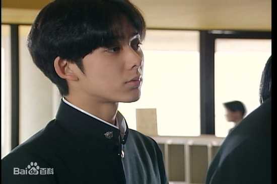 柏原崇(Takashi Kashiwabara)白线流性感图片图集