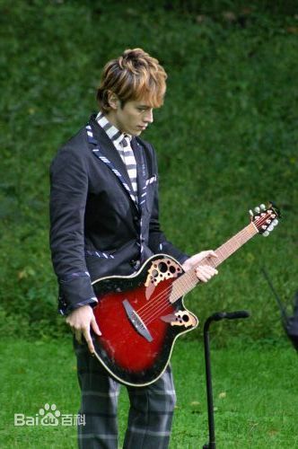 瑛士(ウエンツ、Wentz Eiji)