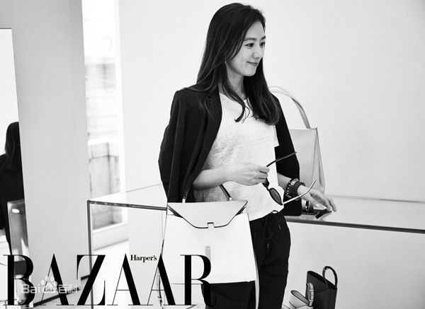 金喜爱(，Kim Hee Ae)杂志画报