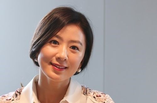 最新金喜爱(，Kim Hee Ae)性感图片