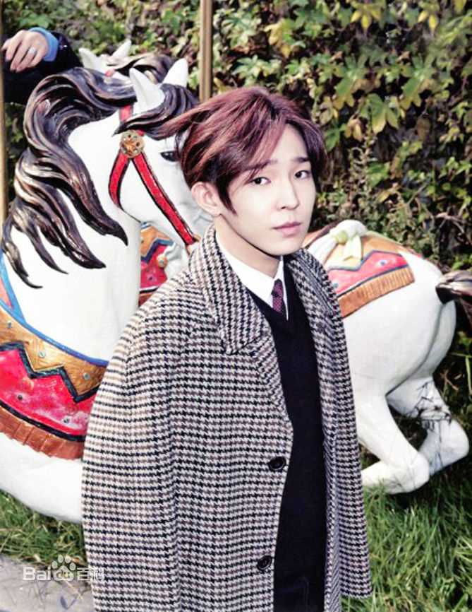 南太铉(/Nam TaeHyun)高清杂志图图集