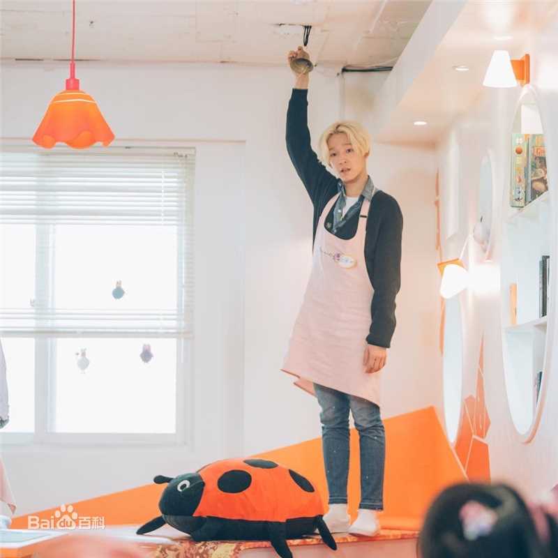 南太铉(/Nam TaeHyun)半月朋友素颜照相册