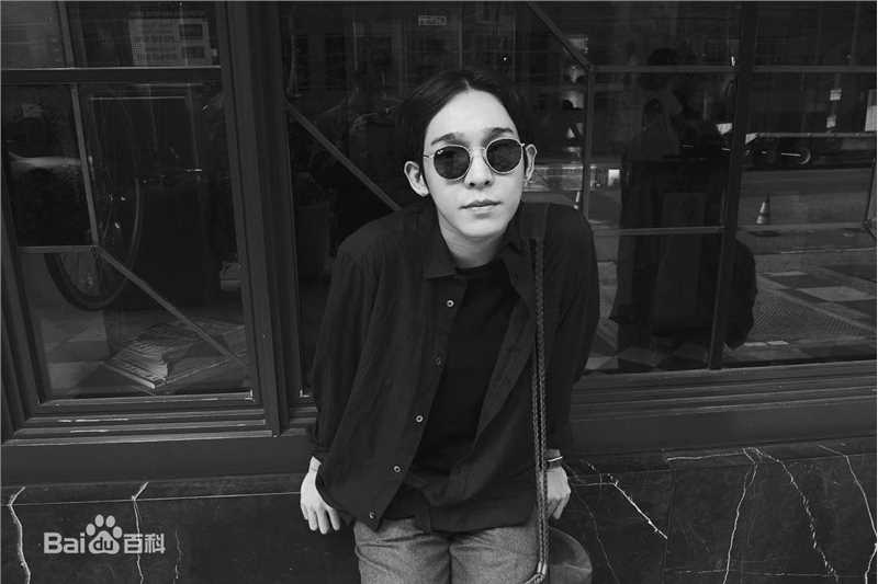 南太铉(/Nam TaeHyun)生活照前后照片