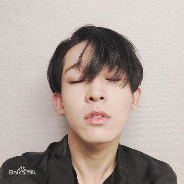 南太铉(/Nam TaeHyun)生活照前后照片