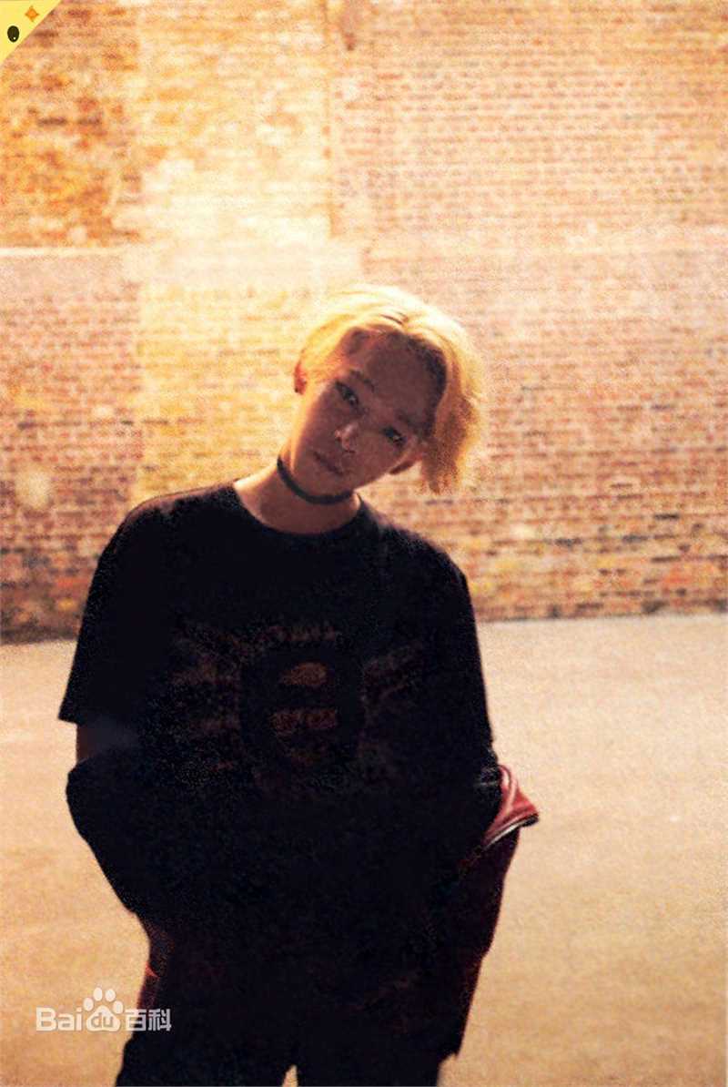 最新南太铉(/Nam TaeHyun)在专辑《EXITE》照片中的壁纸