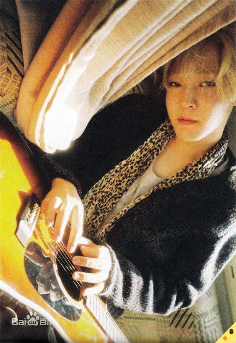 最新南太铉(/Nam TaeHyun)在专辑《EXITE》照片中的壁纸