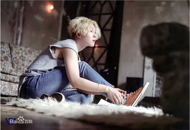 最新南太铉(/Nam TaeHyun)在专辑《EXITE》照片中的壁纸