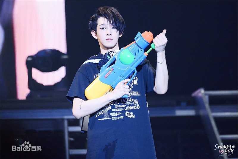 南太铉(/Nam TaeHyun)Japan Tour 日本巡回演唱会性感图片图集