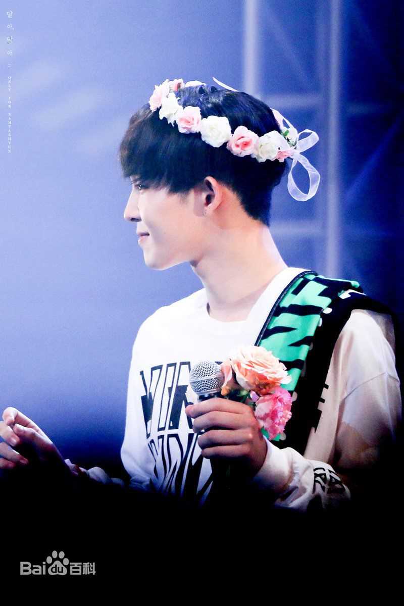 南太铉(/Nam TaeHyun)Japan Tour 日本巡回演唱会性感图片图集