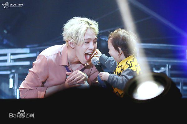 南太铉(/Nam TaeHyun)Korea Tour 韩国巡回演唱会前后照片