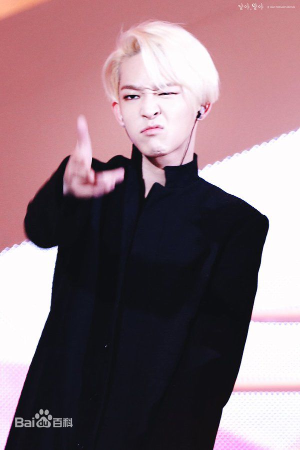 南太铉(/Nam TaeHyun)2016 SIA(Style Icon Asia) 颁奖典礼性感图片图集