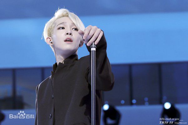 南太铉(/Nam TaeHyun)2016 SIA(Style Icon Asia) 颁奖典礼性感图片图集