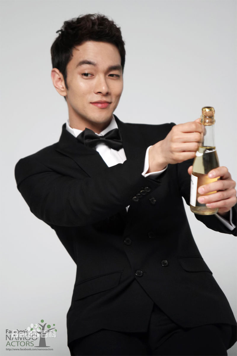 李奎汉(Lee Kyu Han)2012最新形象性感图片壁纸