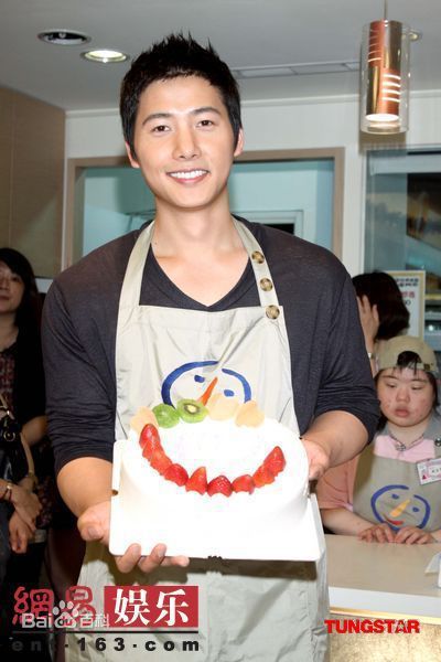 李尚禹(，Lee Sang Woo，イ·サンウ)台湾宣传图片素颜照壁纸