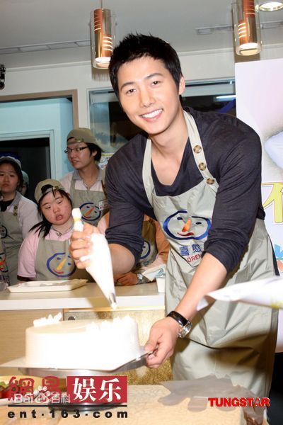 李尚禹(，Lee Sang Woo，イ·サンウ)台湾宣传图片素颜照壁纸