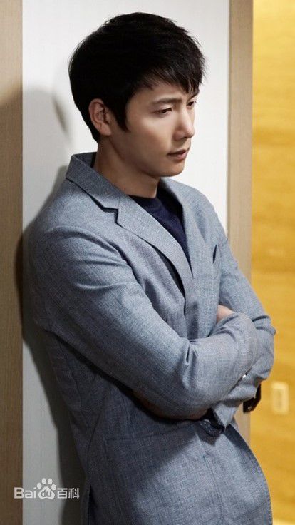 李尚禹(，Lee Sang Woo，イ·サンウ)家和万事成壁纸壁纸