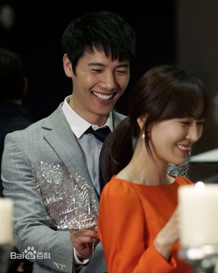 李尚禹(，Lee Sang Woo，イ·サンウ)家和万事成壁纸壁纸