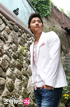 李尚禹(，Lee Sang Woo，イ·サンウ)最全早期杂志(2010年以前)壁纸