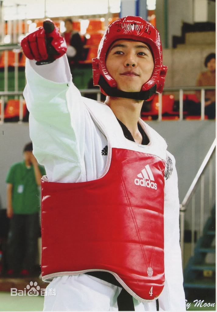 李尚禹(，Lee Sang Woo，イ·サンウ)青春漫画性感图片图集