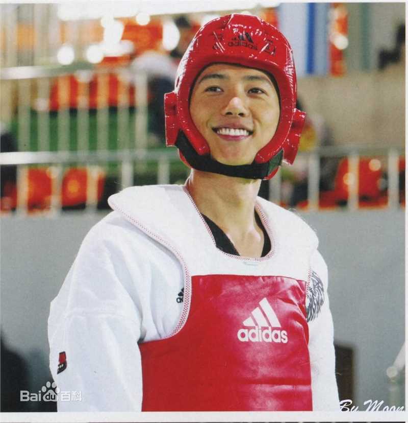 李尚禹(，Lee Sang Woo，イ·サンウ)青春漫画性感图片图集