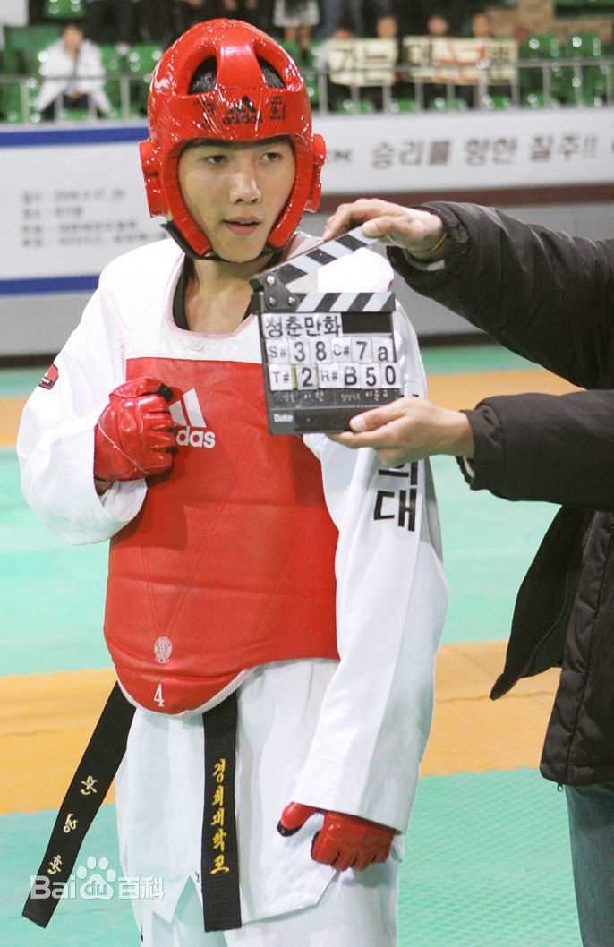 李尚禹(，Lee Sang Woo，イ·サンウ)青春漫画性感图片图集