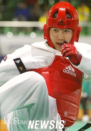 李尚禹(，Lee Sang Woo，イ·サンウ)青春漫画性感图片图集