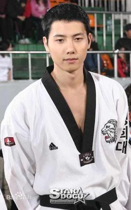 李尚禹(，Lee Sang Woo，イ·サンウ)青春漫画性感图片图集