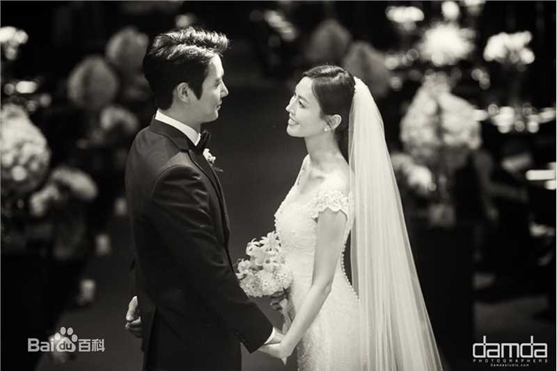 李尚禹(，Lee Sang Woo，イ·サンウ)与金素妍结婚相关图片生活照