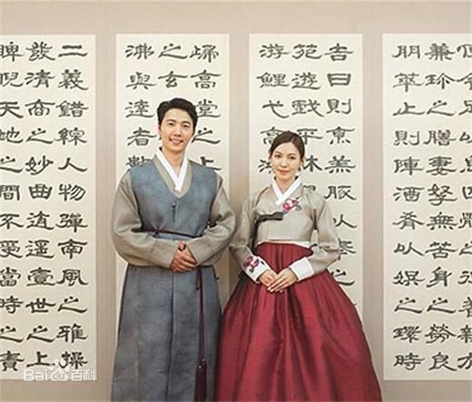 李尚禹(，Lee Sang Woo，イ·サンウ)与金素妍结婚相关图片生活照