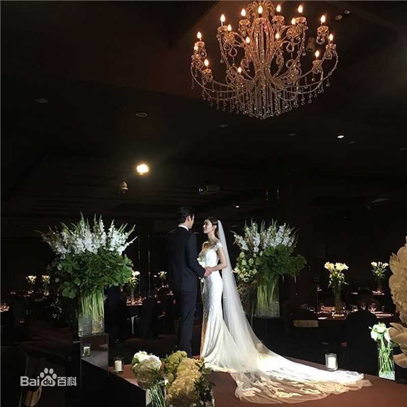 李尚禹(，Lee Sang Woo，イ·サンウ)与金素妍结婚相关图片生活照