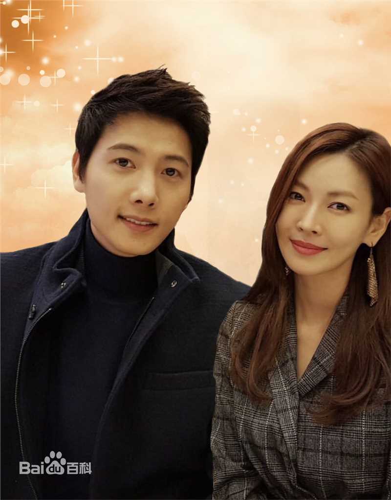 李尚禹(，Lee Sang Woo，イ·サンウ)与金素妍生活照素颜照相册