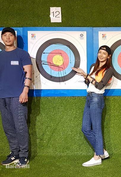 李尚禹(，Lee Sang Woo，イ·サンウ)与金素妍生活照素颜照相册